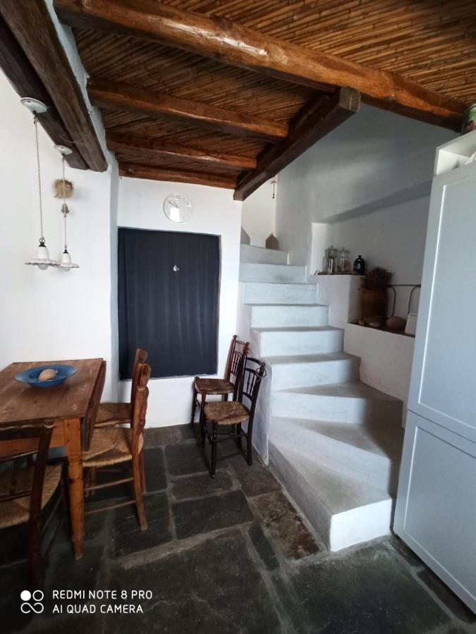 Traditional Stone House With Breathtaking View Serifos Town Exterior foto