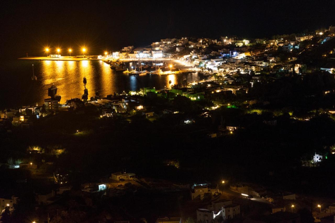 Traditional Stone House With Breathtaking View Serifos Town Exterior foto