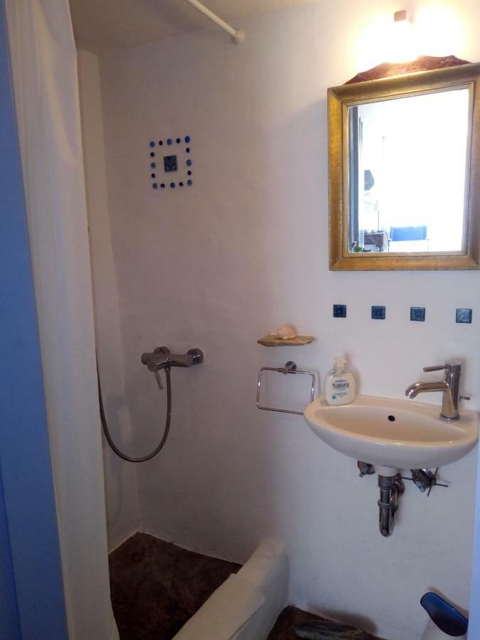 Traditional Stone House With Breathtaking View Serifos Town Exterior foto